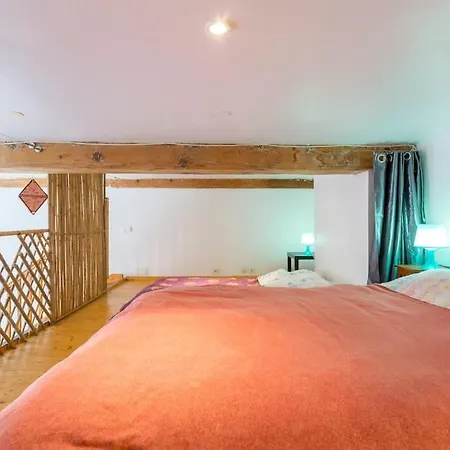 Beau Canut A Cote Du Gros Cailloux Apartment