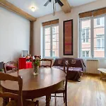 Apartman Beau Canut A Cote Du Gros Cailloux Lyon